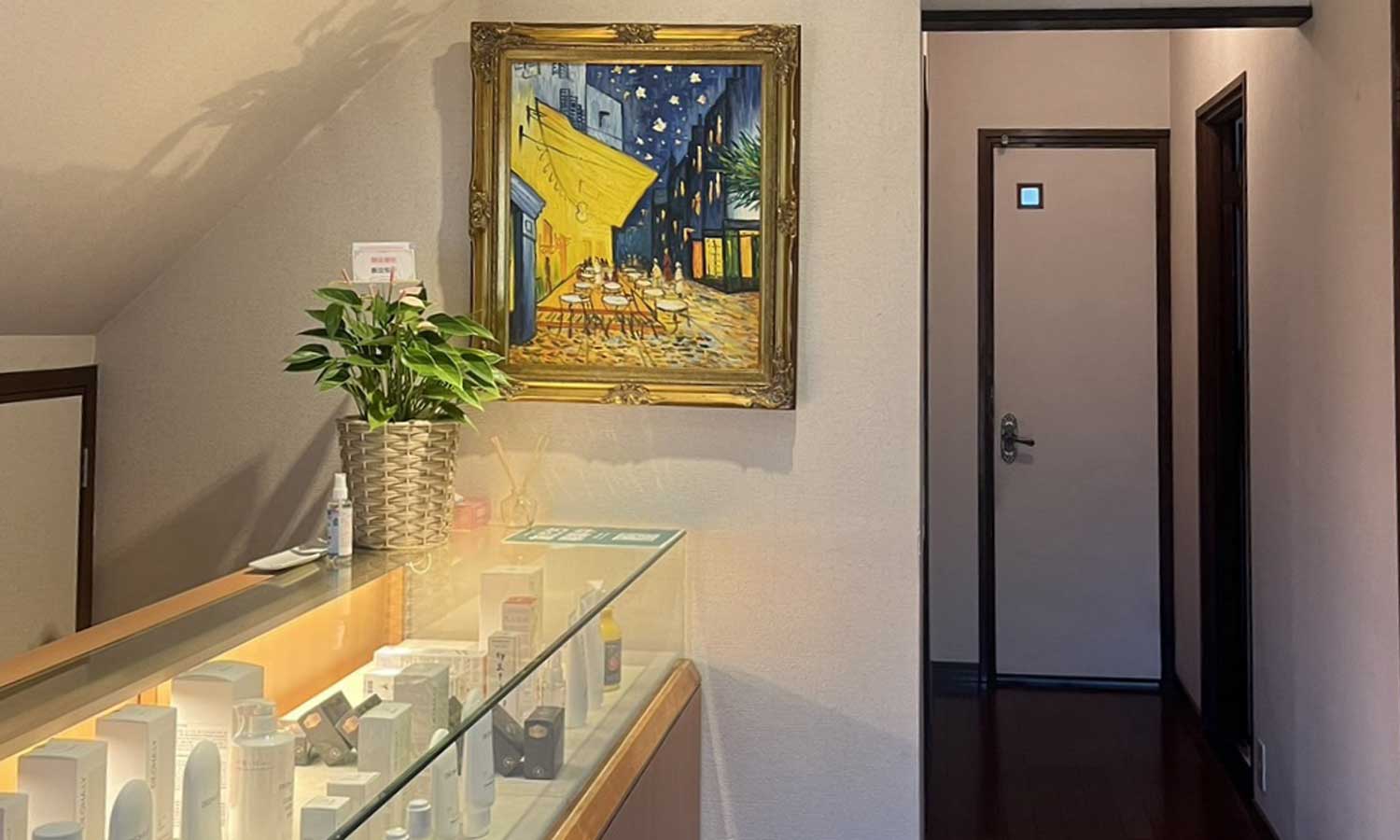 玄関からの様子